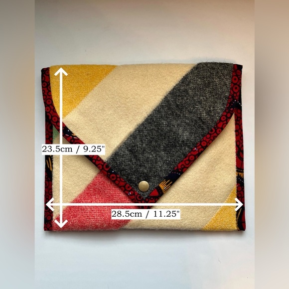 HBC stripes envelope clutch, reworked from vintage wool blanket, quilted & lined - Picture 3 of 13